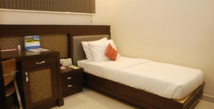 Bed and Breakfast Harsha Residency à Tirupati Extérieur photo
