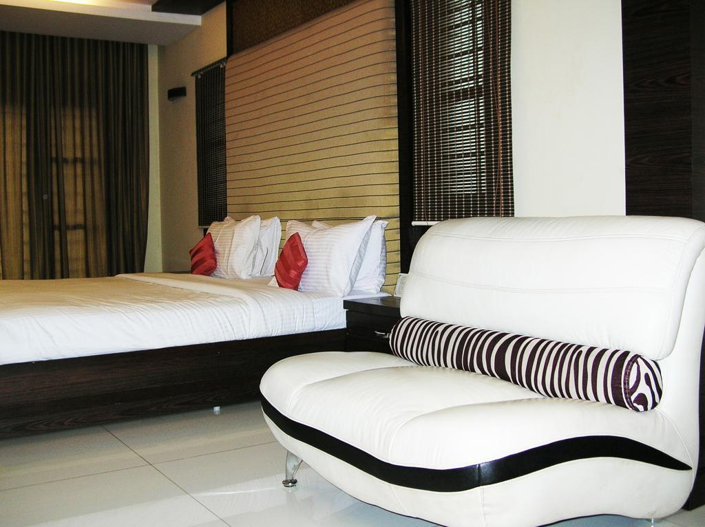 Bed and Breakfast Harsha Residency à Tirupati Chambre photo