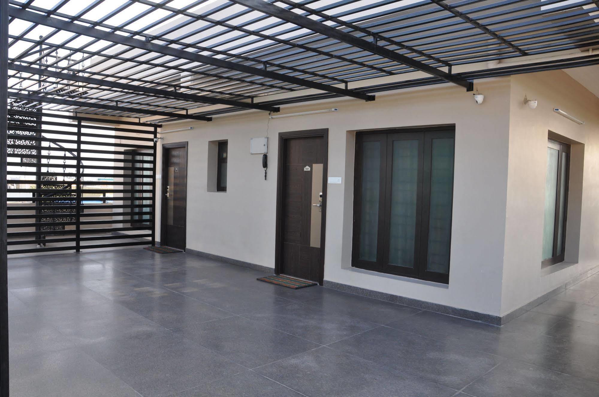 Bed and Breakfast Harsha Residency à Tirupati Extérieur photo